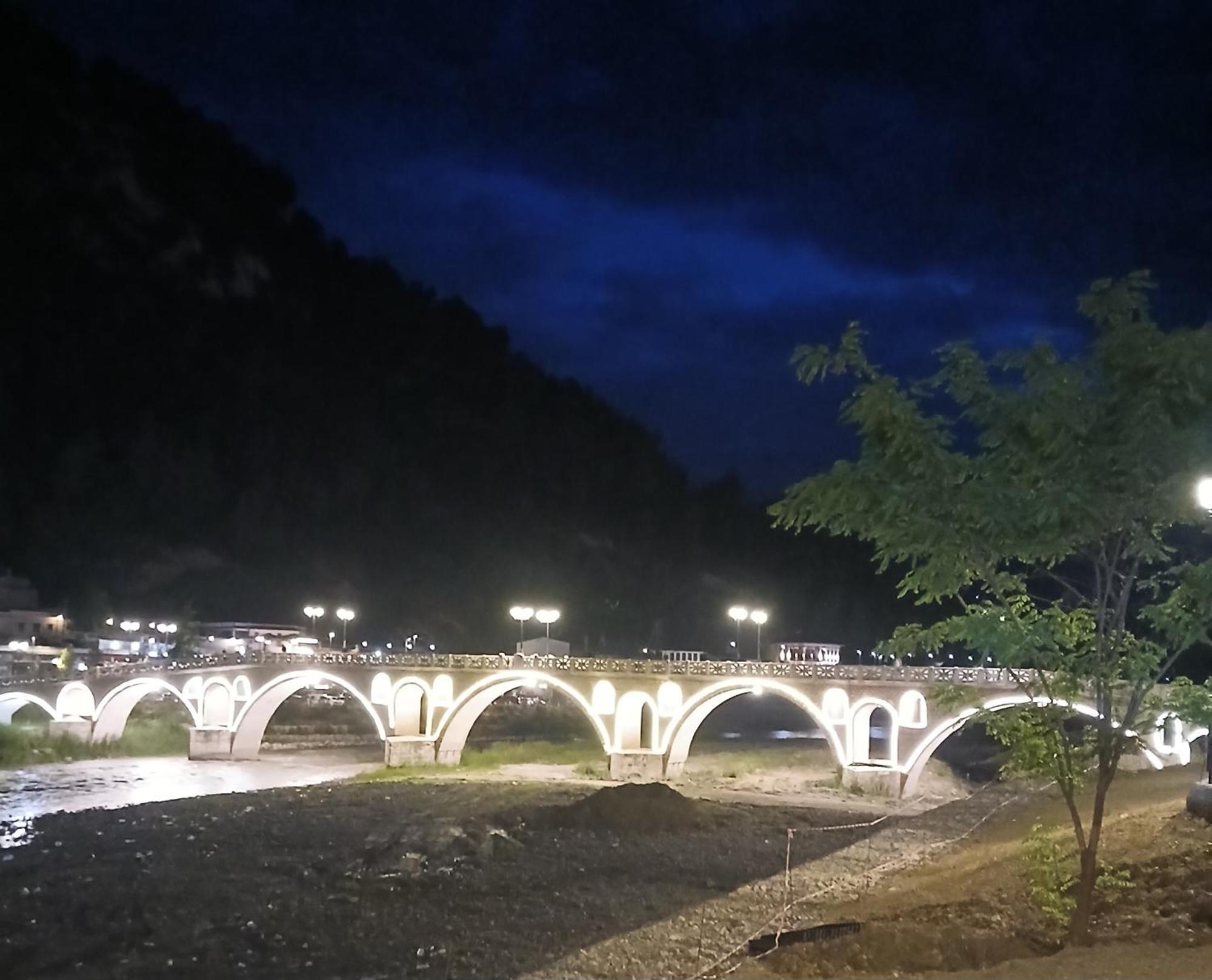 Villa Oasis Berat Exterior photo